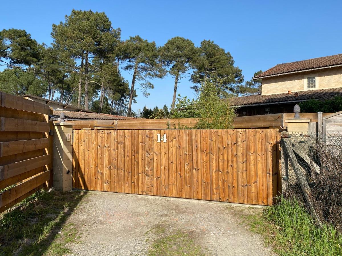 Escale Sous Les Pins Villa Salles  Eksteriør bilde